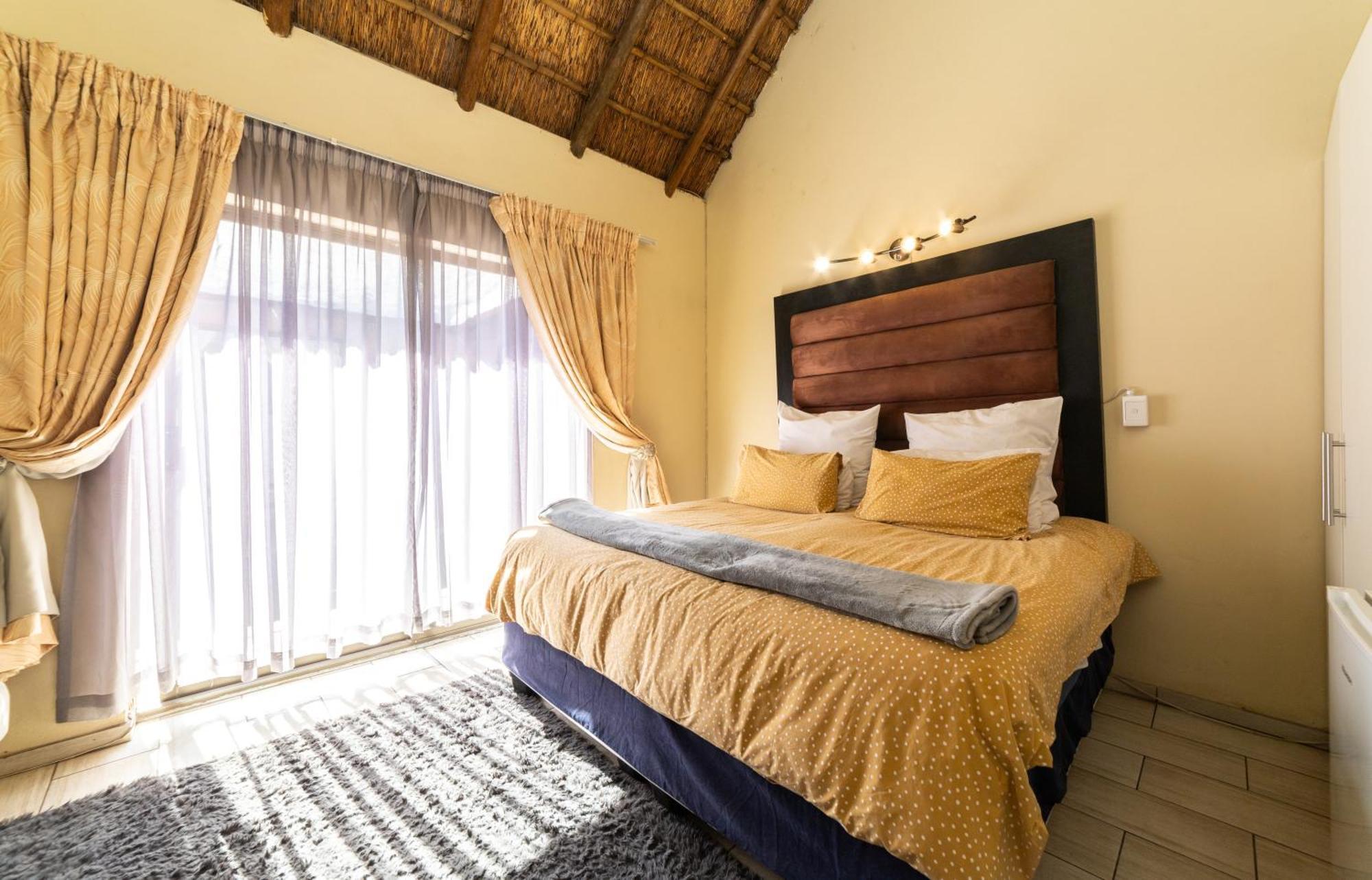Thatch Haven Guesthouse Centurion Exterior foto