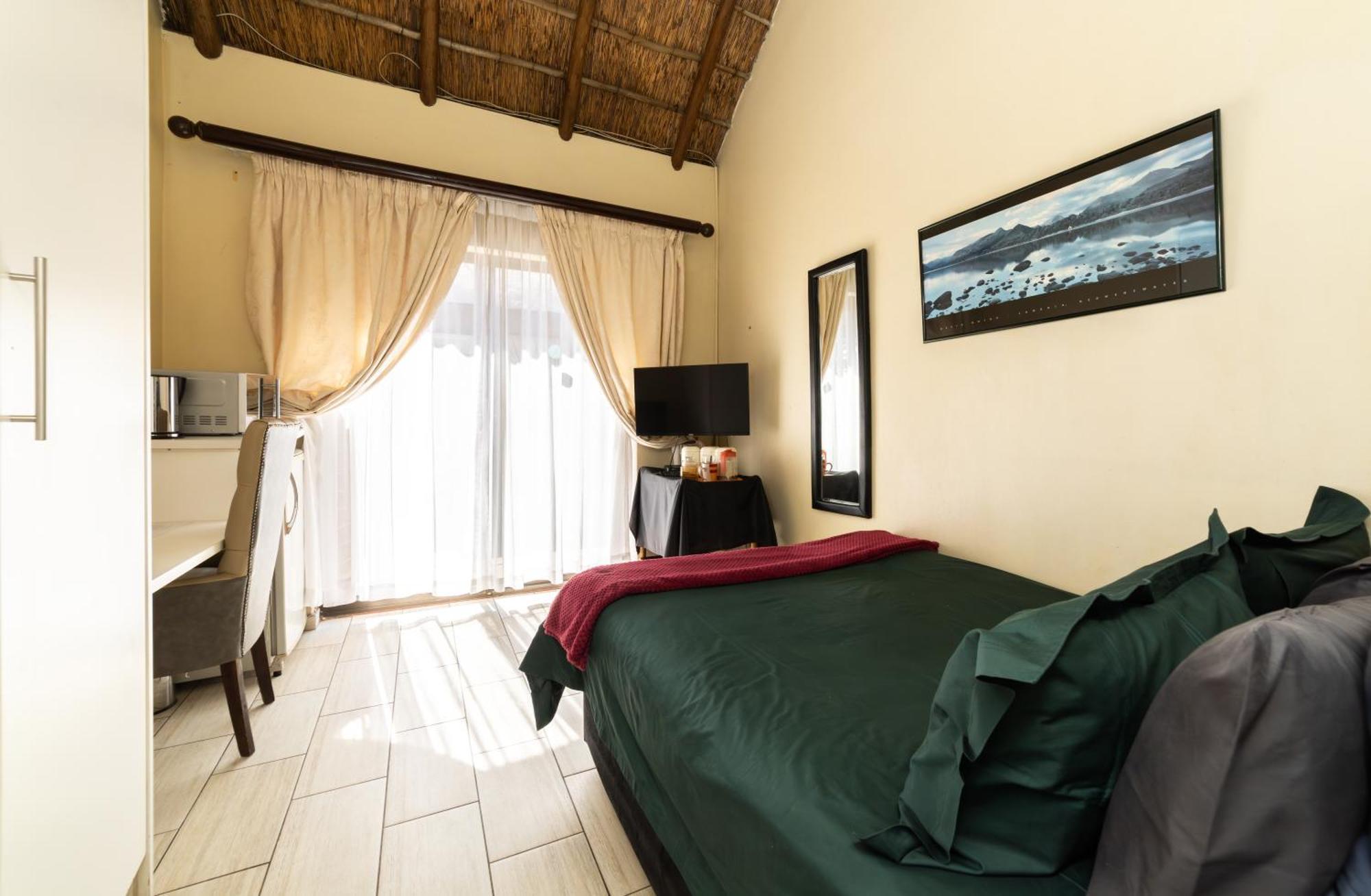 Thatch Haven Guesthouse Centurion Exterior foto
