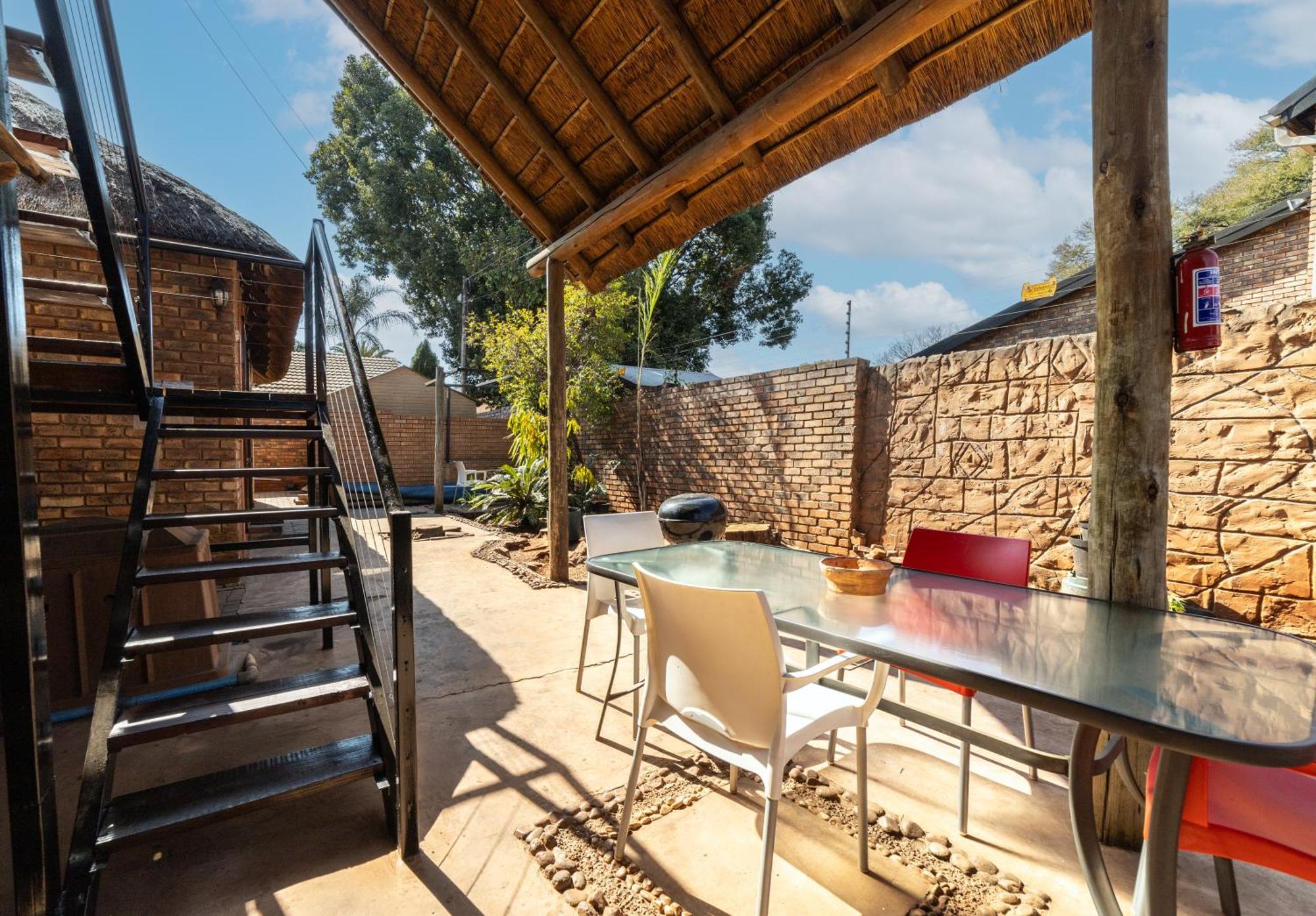 Thatch Haven Guesthouse Centurion Exterior foto