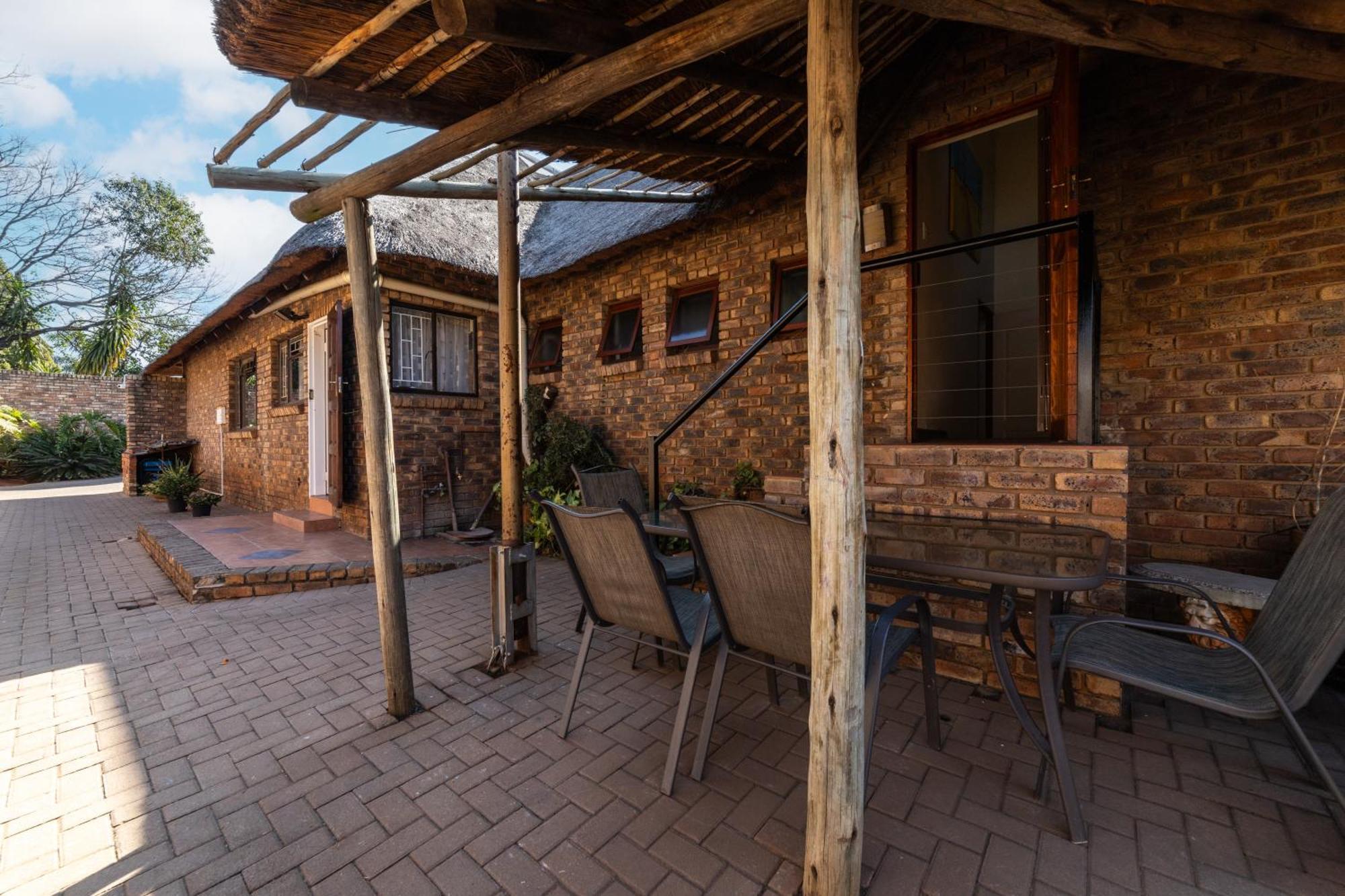 Thatch Haven Guesthouse Centurion Exterior foto
