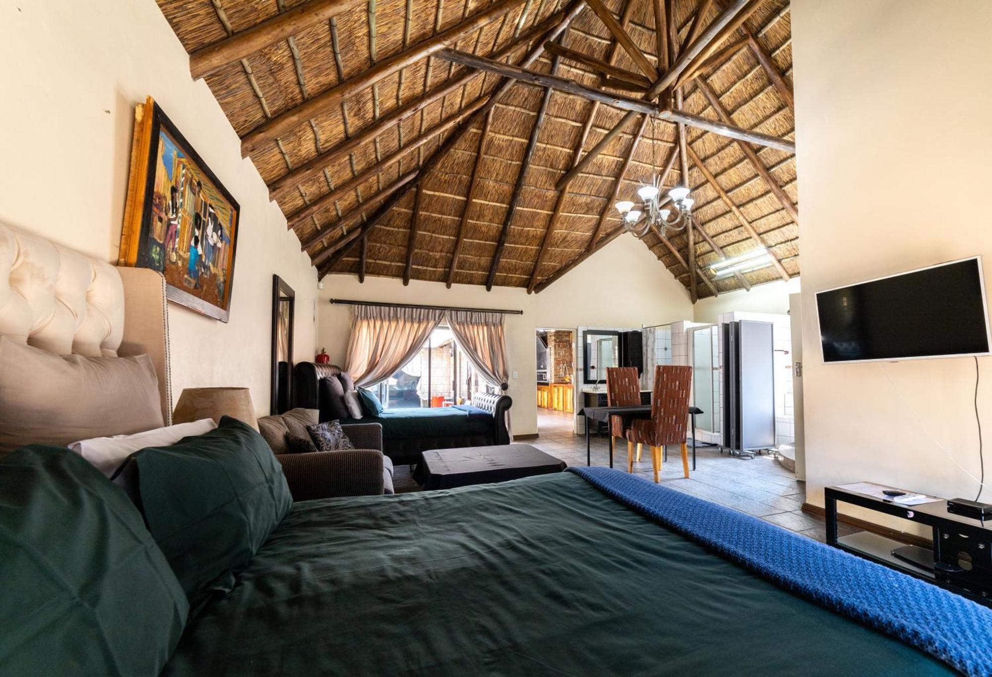 Thatch Haven Guesthouse Centurion Exterior foto